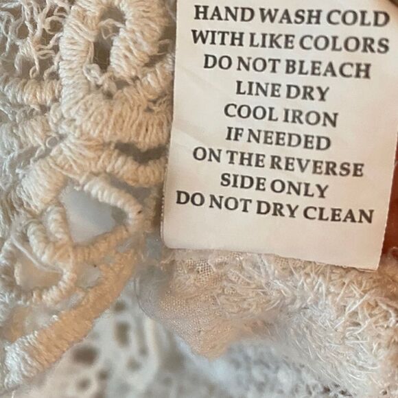 SpiaggiaDolce Sz S Beige Boho Embroidered Lace Angel Sleeves Relaxed Fit Top - Picture 7 of 7